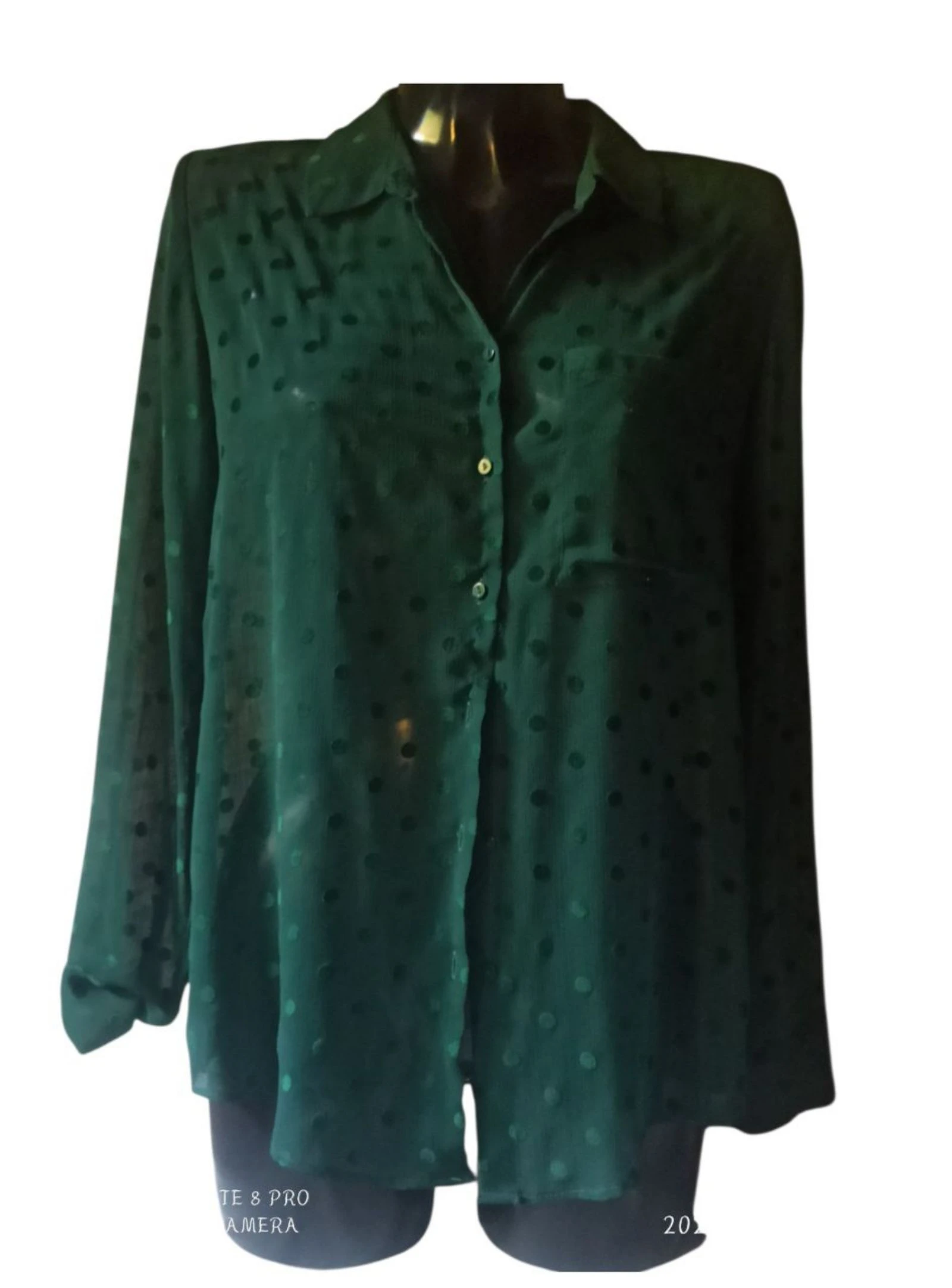 Blusa camisera verde esmeralda – photo 2